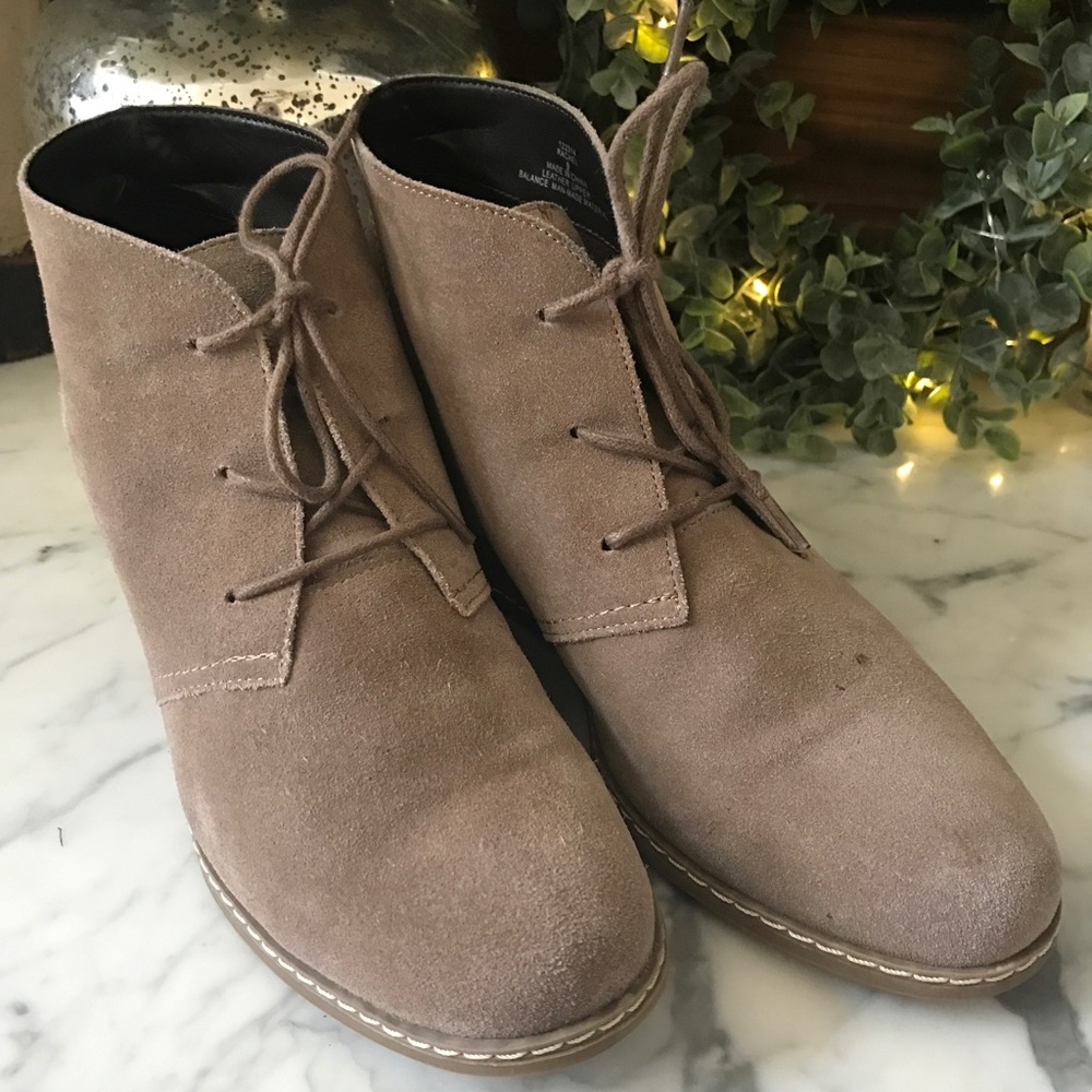 Leather Upper suede booties size 9🌻